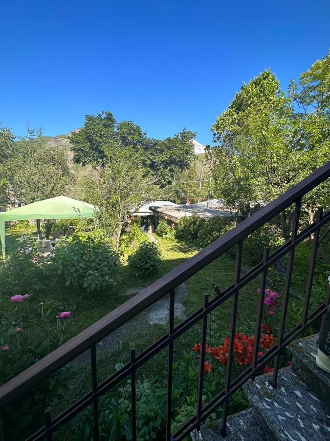 Gio-Nika Hotel Kazbegi Luaran gambar